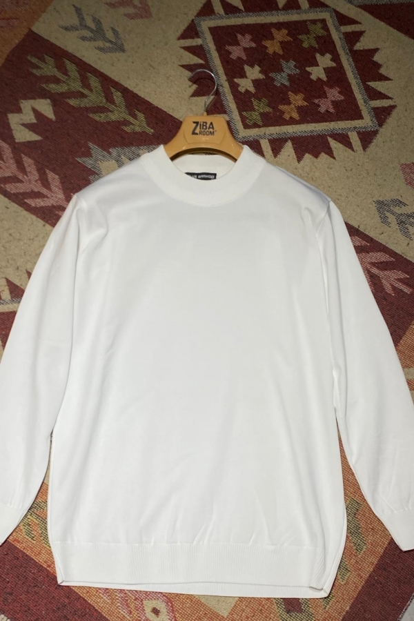 Yarım Boğaz Düz Triko Kazak